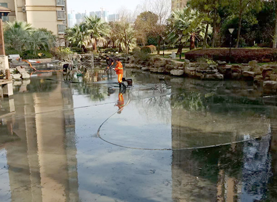 休宁景观池淤泥清理
